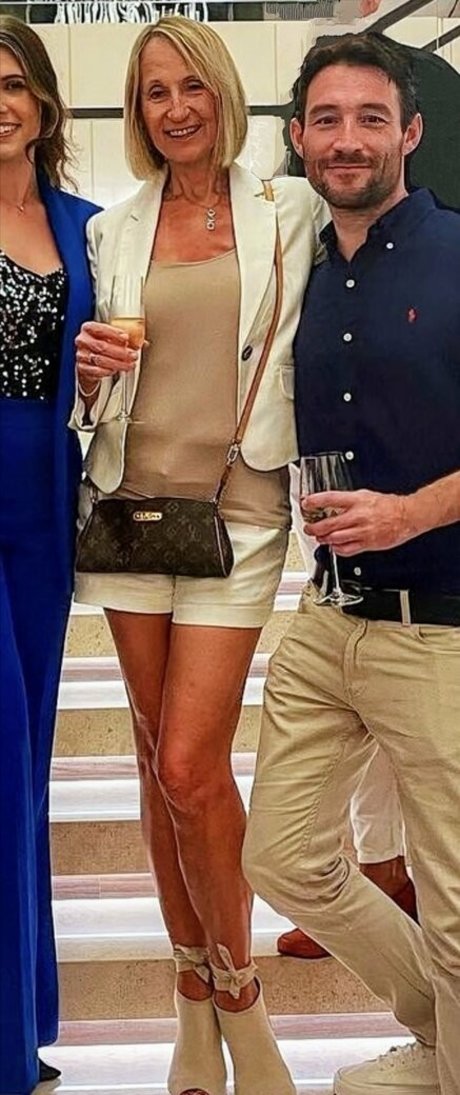 Carol McGiffin photo 10