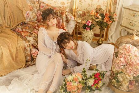 Carol X Iris photo 9