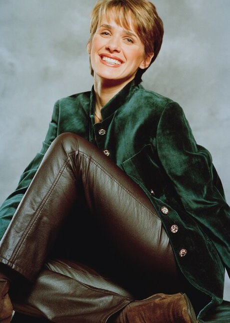 Carole Smillie photo 40