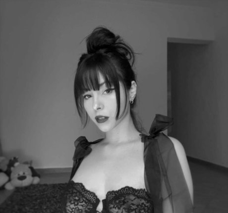 Caroline Favorino photo 9