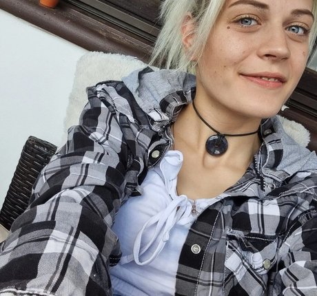 Caroline Haas photo 2