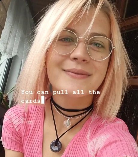 Caroline Haas photo 16