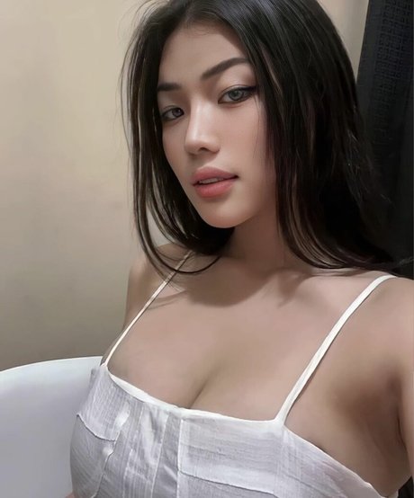 Caroline Lapena photo 32