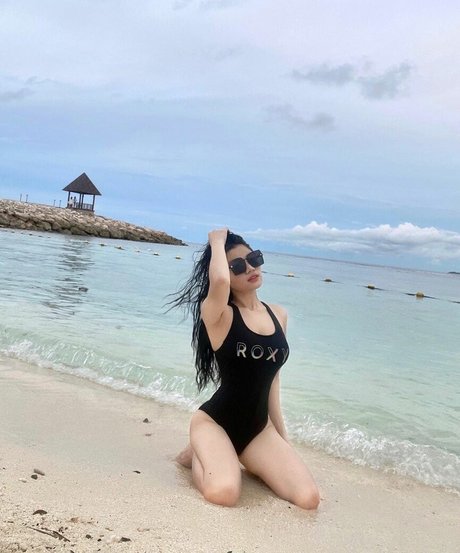 Caroline Lapena photo 39