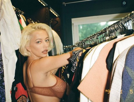 Caroline Vreeland photo 257