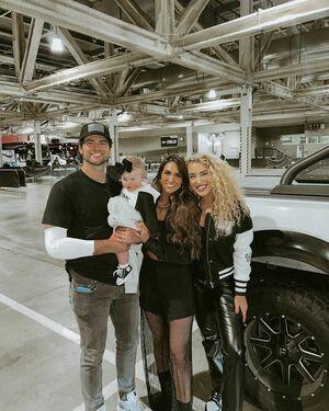 Caroline Wall photo 9