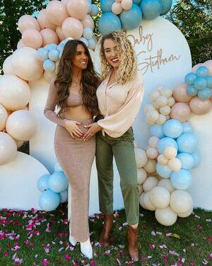 Caroline Wall photo 29