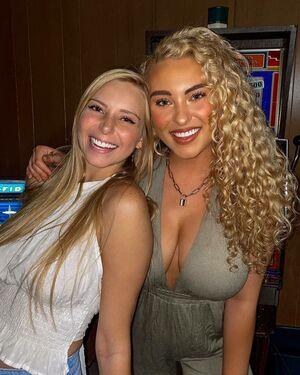 Caroline Wall photo 47