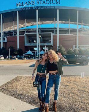 Caroline Wall photo 60