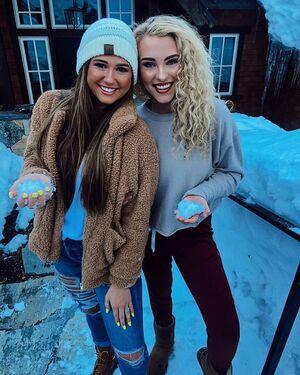 Caroline Wall photo 127