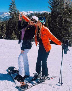 Caroline Wall photo 131