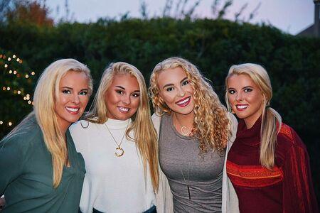 Caroline Wall photo 156