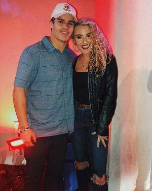 Caroline Wall photo 161