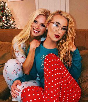 Caroline Wall photo 171