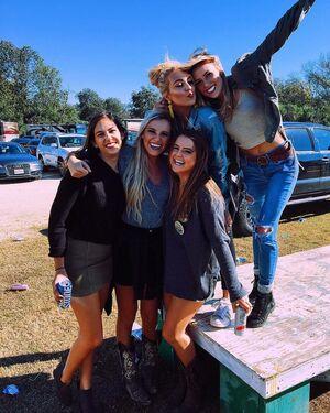 Caroline Wall photo 182