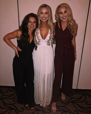 Caroline Wall photo 186