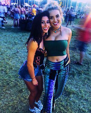 Caroline Wall photo 191