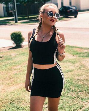 Caroline Wall photo 202