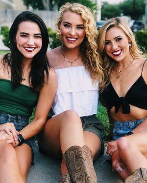 Caroline Wall photo 204