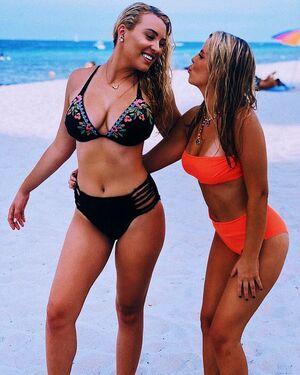 Caroline Wall photo 211