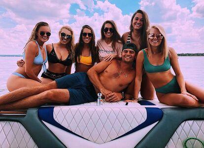 Caroline Wall photo 219