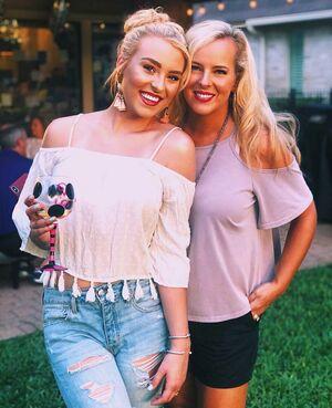 Caroline Wall photo 232