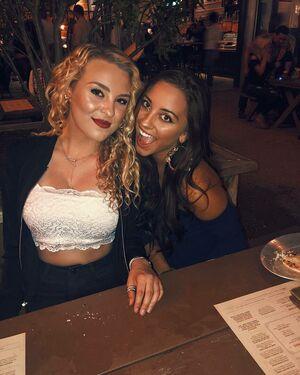 Caroline Wall photo 243