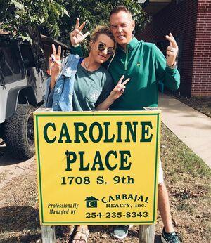 Caroline Wall photo 259