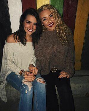 Caroline Wall photo 271