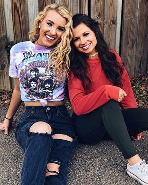 Caroline Wall photo 272