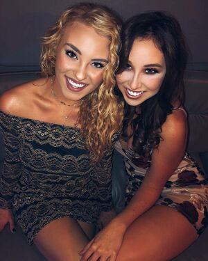 Caroline Wall photo 276