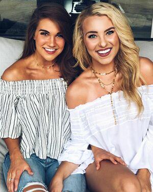 Caroline Wall photo 279