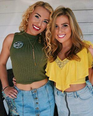 Caroline Wall photo 297