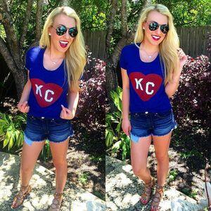 Caroline Wall photo 304