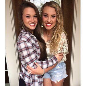 Caroline Wall photo 305