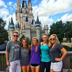 Caroline Wall photo 309