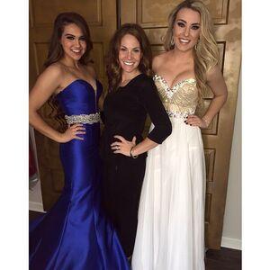 Caroline Wall photo 319