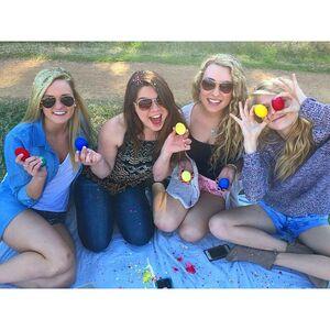 Caroline Wall photo 326