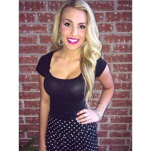 Caroline Wall photo 344