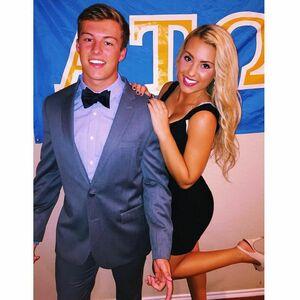 Caroline Wall photo 346