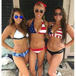 Caroline Wall photo 354