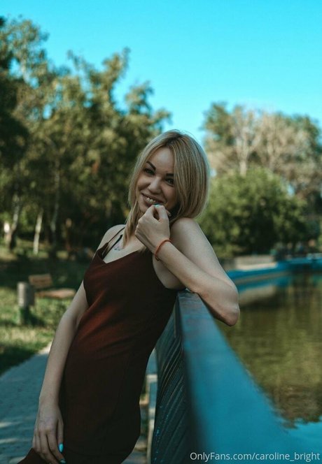 Carolinebright photo 5