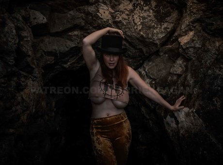 Carrie Keagen photo 26