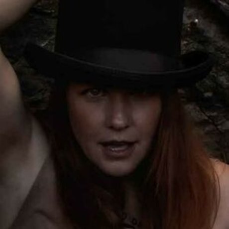 Carrie Keagen photo 72