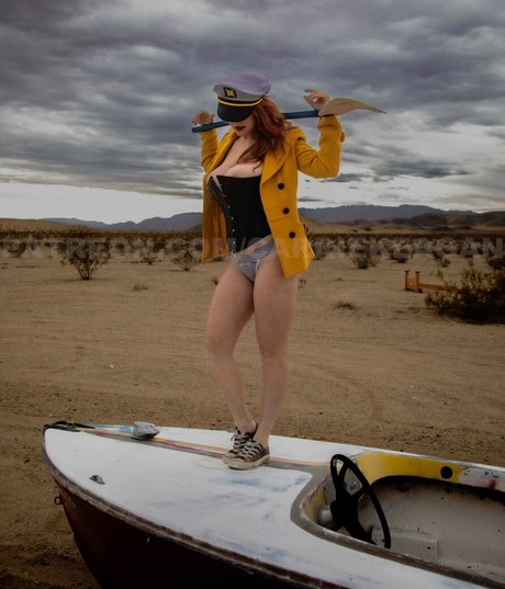 Carrie Keagen photo 85