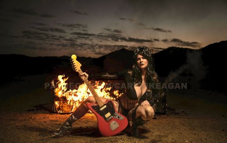 Carrie Keagen photo 96