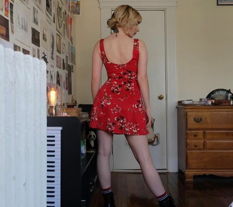 Casey Lee Williams photo 8