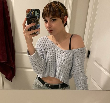 Casey Lee Williams photo 24