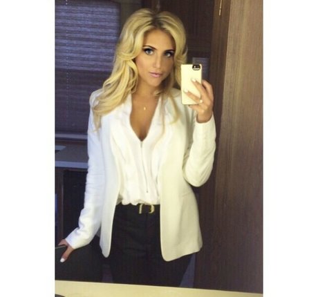 Cassie Scerbo photo 24