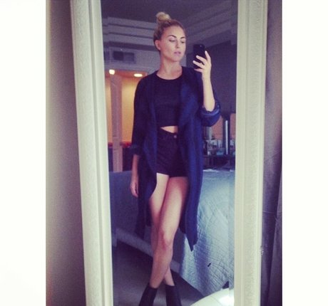 Cassie Scerbo photo 38